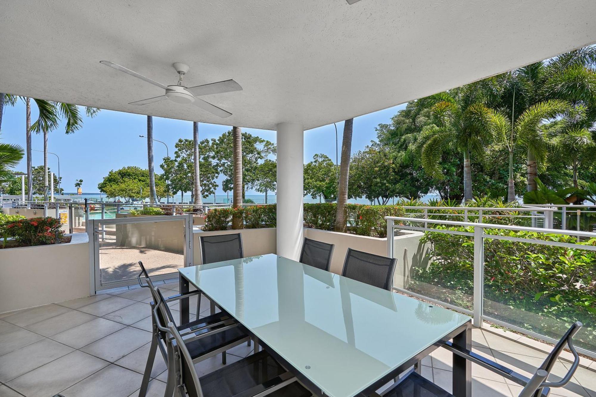 Vision Apartments Cairns Buitenkant foto